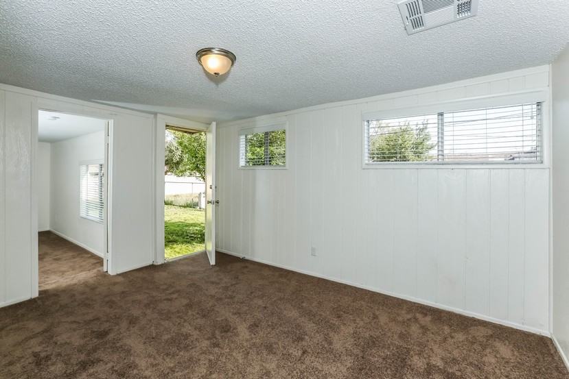 8827 Newport Ave - Photo 3 of 17