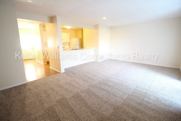 6062 Brice Park Dr - Photo 3 of 16