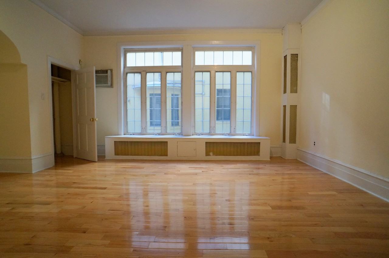 Lexington Ave & E 36th St #2b