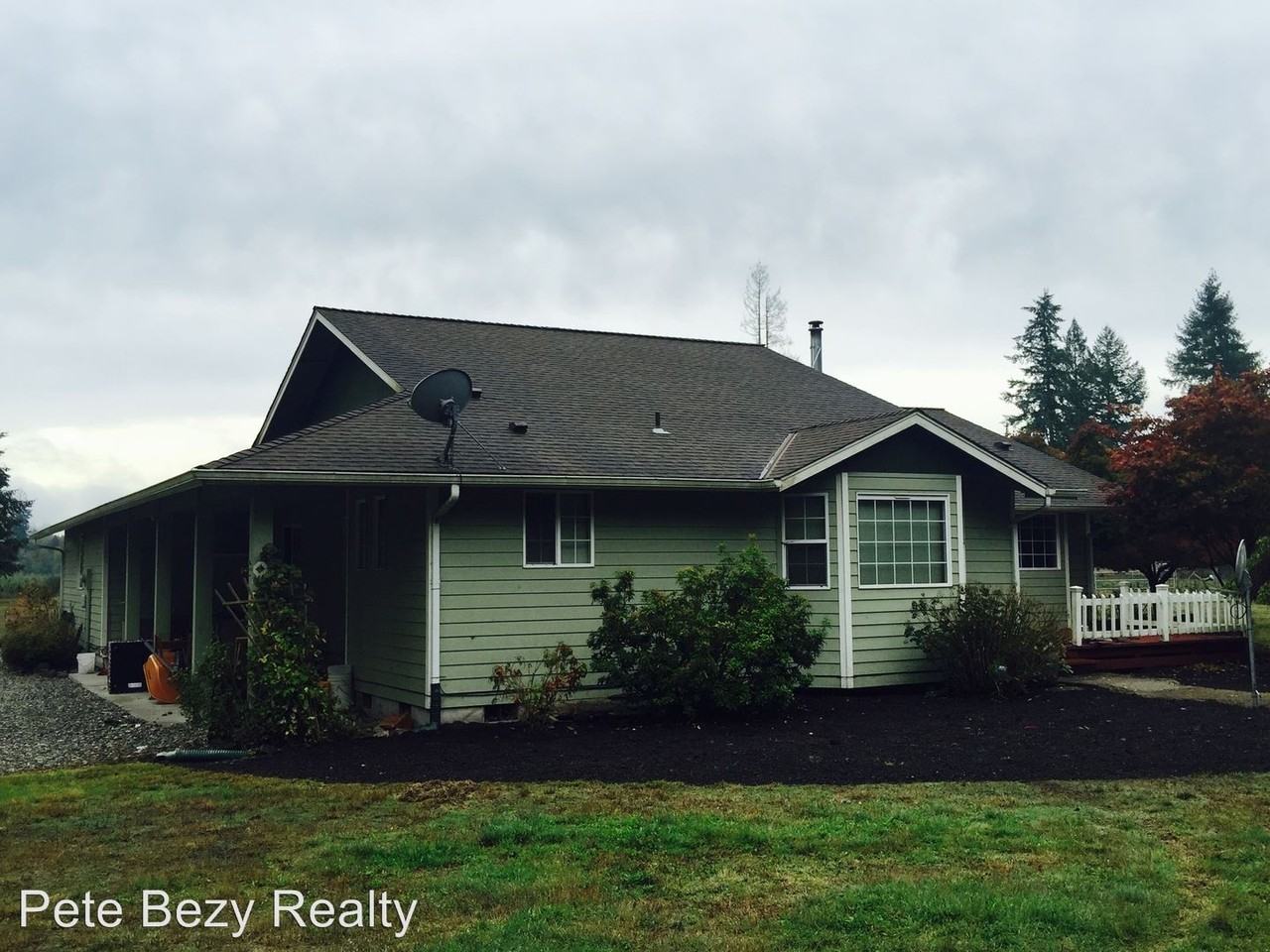 2400 180th Ave SE - Photo 2 of 3