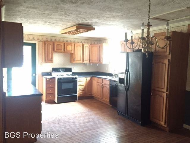 1400 Lovers Ln - Photo 2 of 10