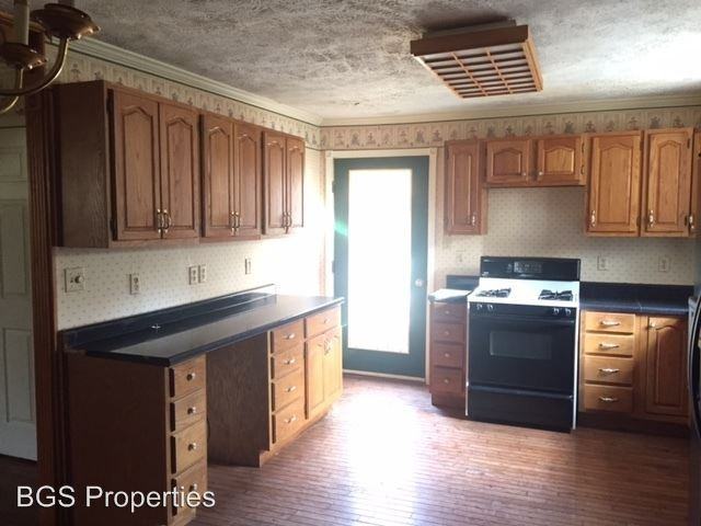 1400 Lovers Ln - Photo 3 of 10
