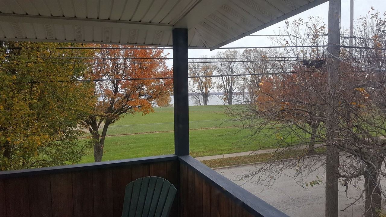 545 W 2nd St - Photo 3 of 12