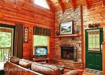 4001 Brook Hollow Ln - Photo 2 of 16