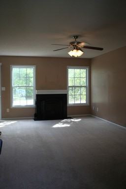 113 Barrington Ct - Photo 2 of 12