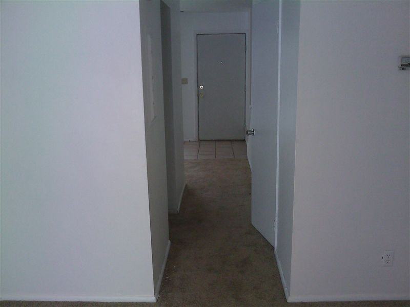 Kenbrooke Court Condos - Photo 3 of 20