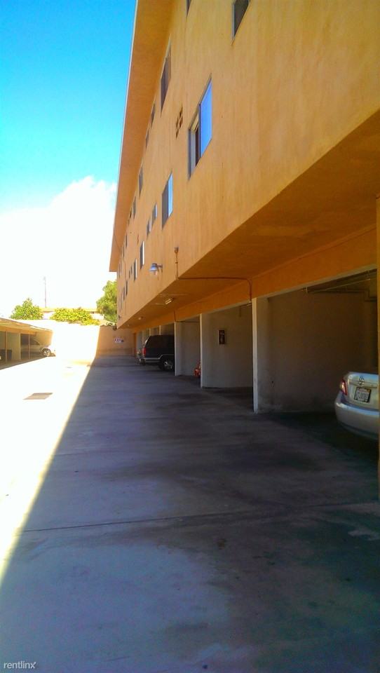 Manor Pointe - Photo 2 of 4