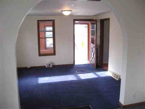 203 E Pearl St - Photo 2 of 6