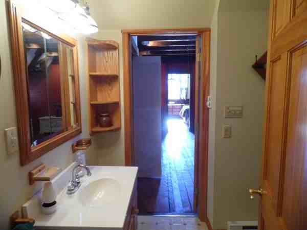 904 W 4th St - Photo 2 of 18