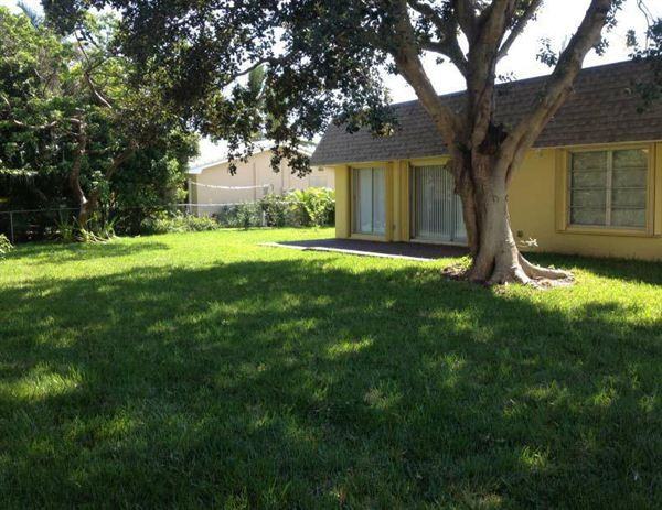 158 Lucina Dr - Photo 3 of 6