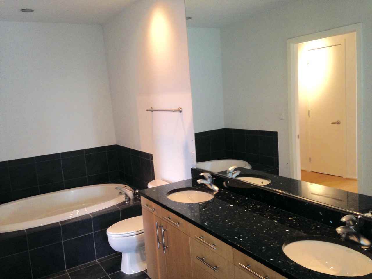 1127 North Fillmore Street - Photo 3 of 5