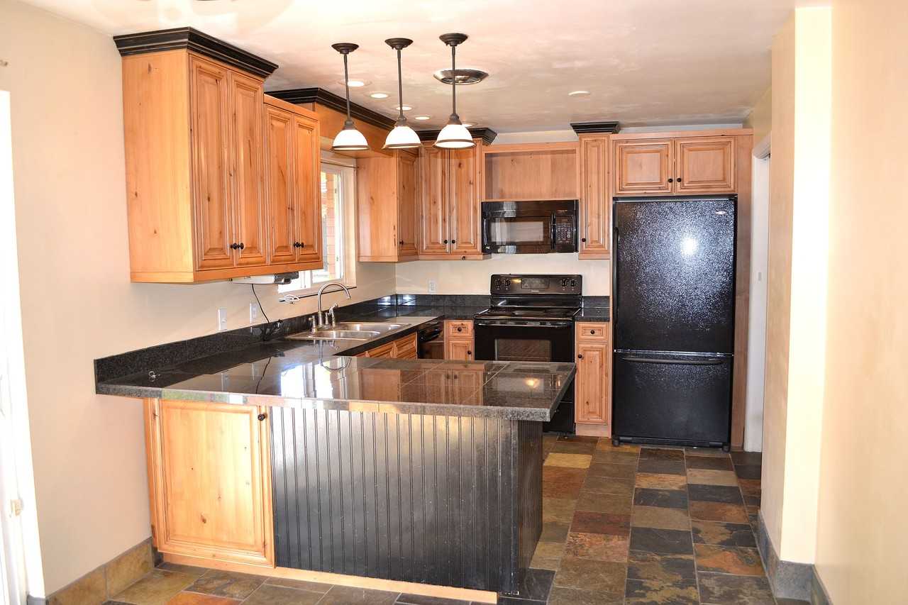 2624 Polk Ave - Photo 2 of 14