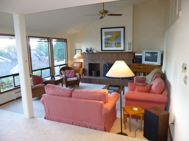 10-1 Bluffs Dr - Photo 3 of 15