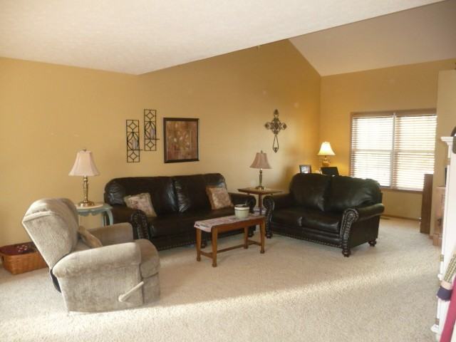 7892 Mountain Ash Ln - Photo 3 of 16