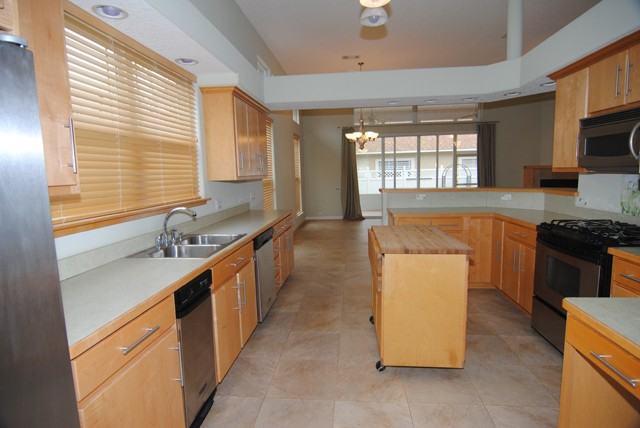 9940 Rail Cir - Photo 3 of 16