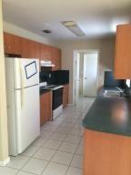 1204 NW 5th St - Photo 2 of 8