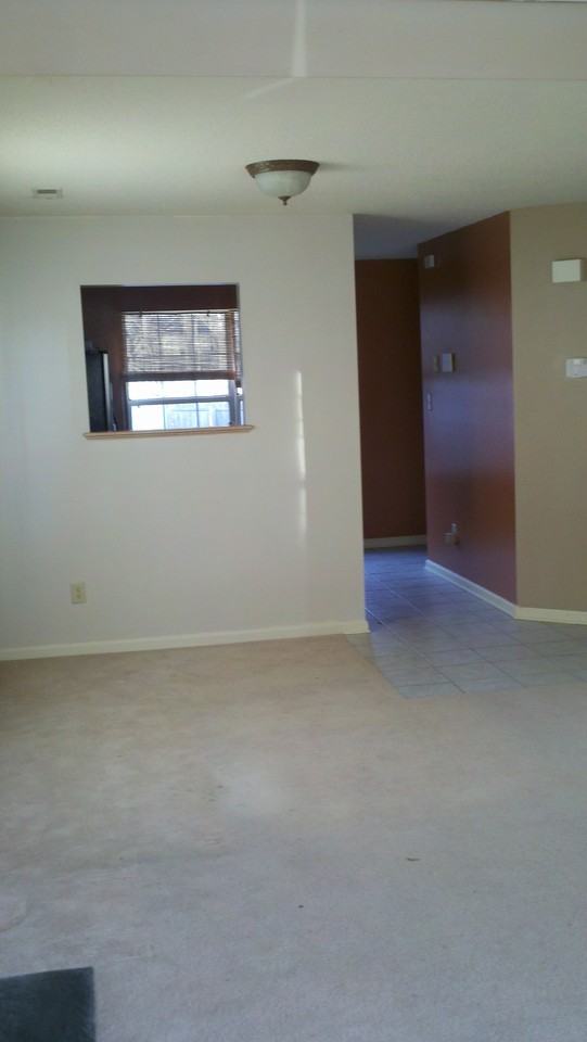 327 Windy Ridge Ln - Photo 2 of 12