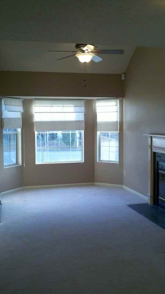 327 Windy Ridge Ln - Photo 3 of 12