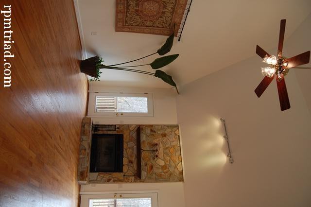 8504 Shedan Rd - Photo 3 of 9