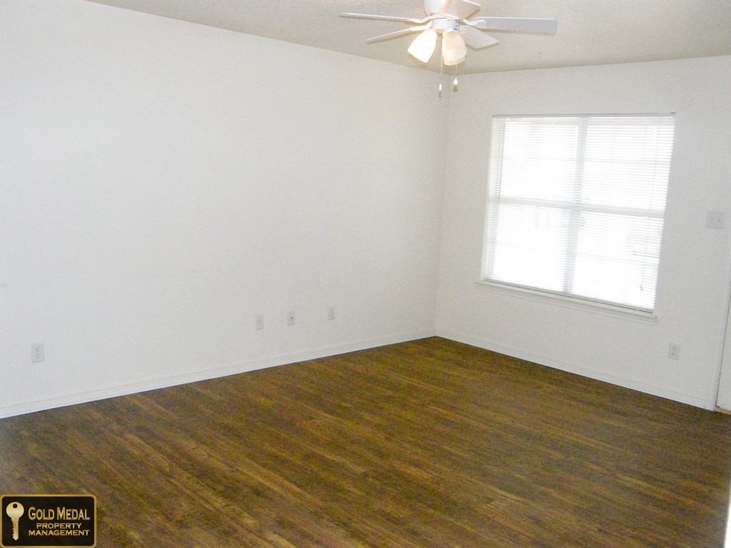304 Cedar Ridge Dr - Photo 2 of 51