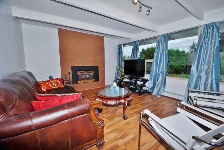 1100 Ottaburn Rd - Photo 3 of 7