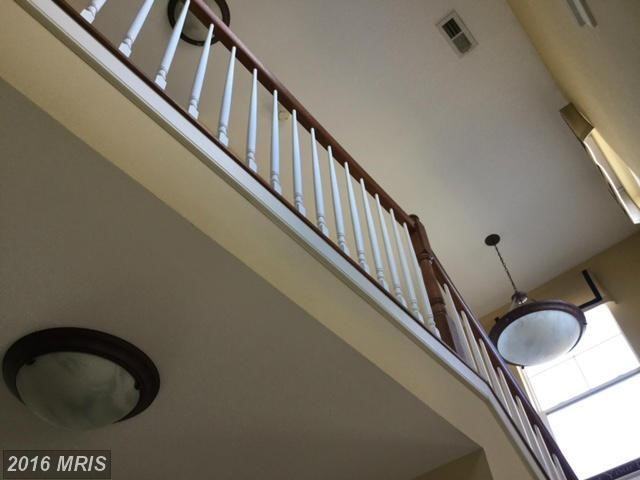 313 N School St - Photo 3 of 5