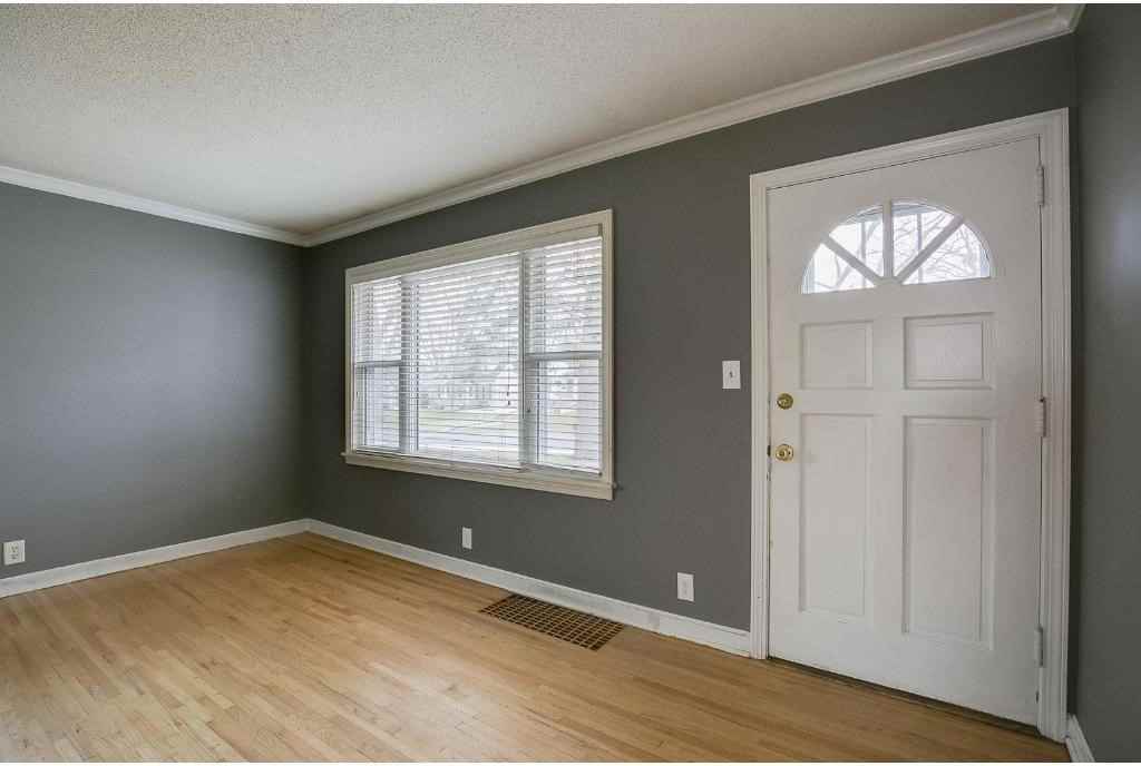 3444 Sumter Ave S - Photo 2 of 20