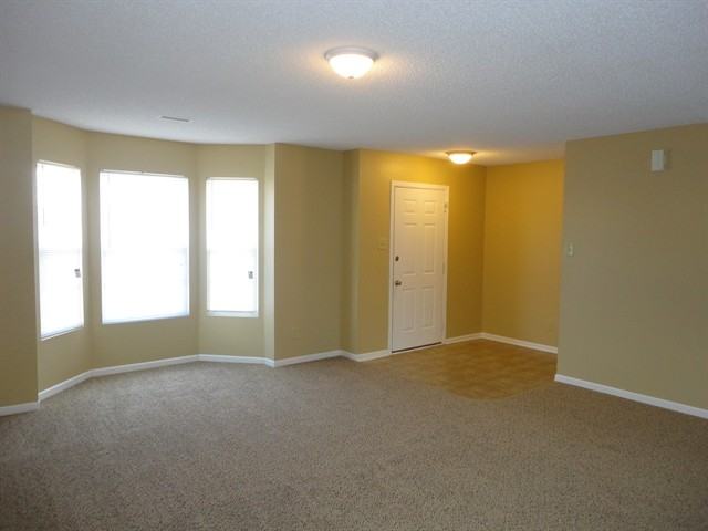 2082 Cedarmill Dr - Photo 2 of 12