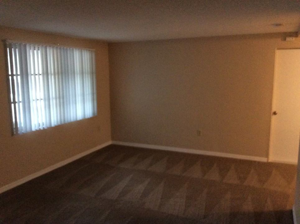 4655 48th Ave N - Photo 3 of 6