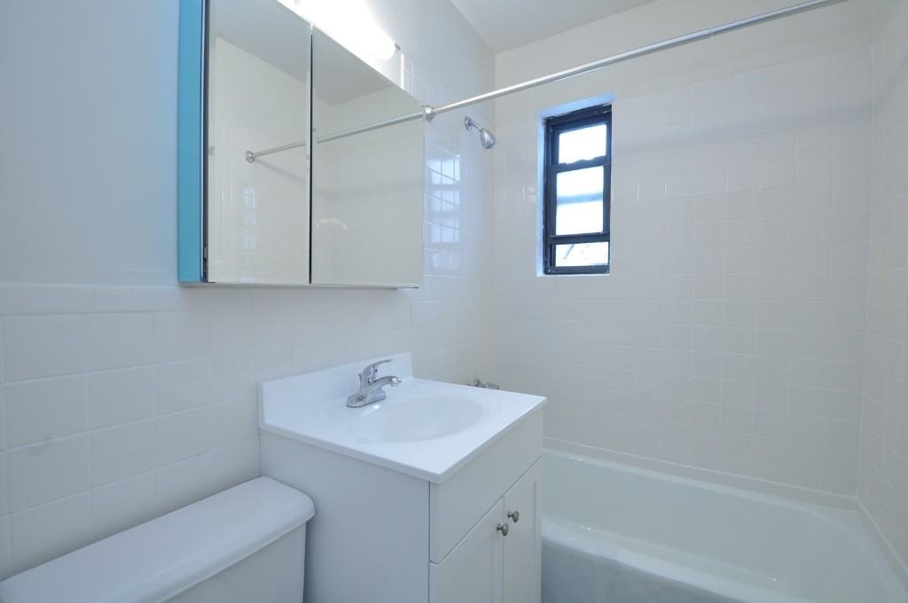 221 E 202nd St #BAS - Photo 3 of 3