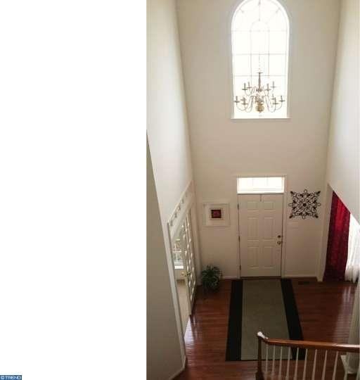 1817 Sycamore Dr - Photo 2 of 25