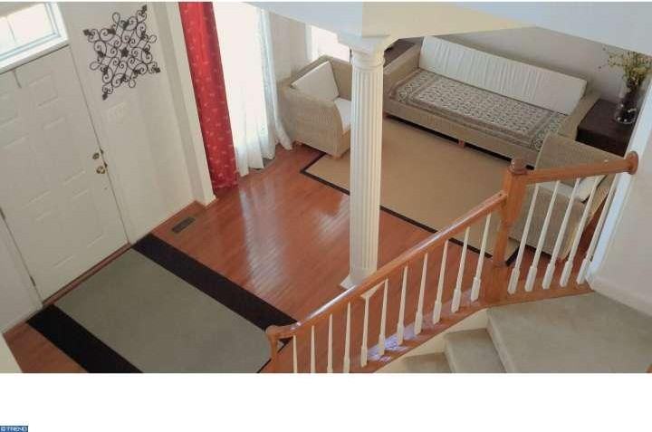 1817 Sycamore Dr - Photo 3 of 25