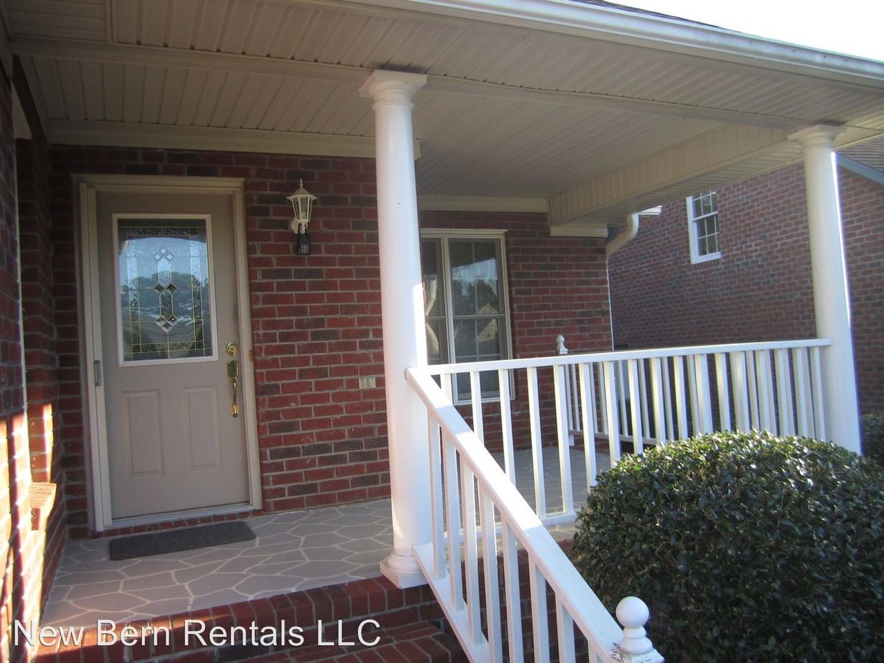 109 Boleyn Loop - Photo 2 of 31