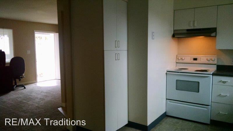 399-381 W 8th St S - Photo 2 of 23