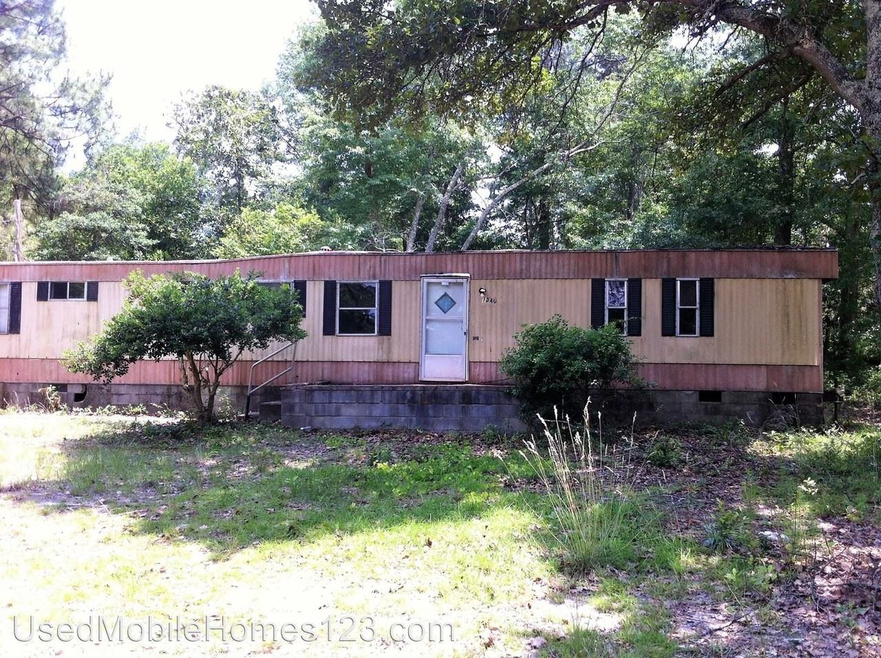 1040 Pineland Terrace - Photo 2 of 20