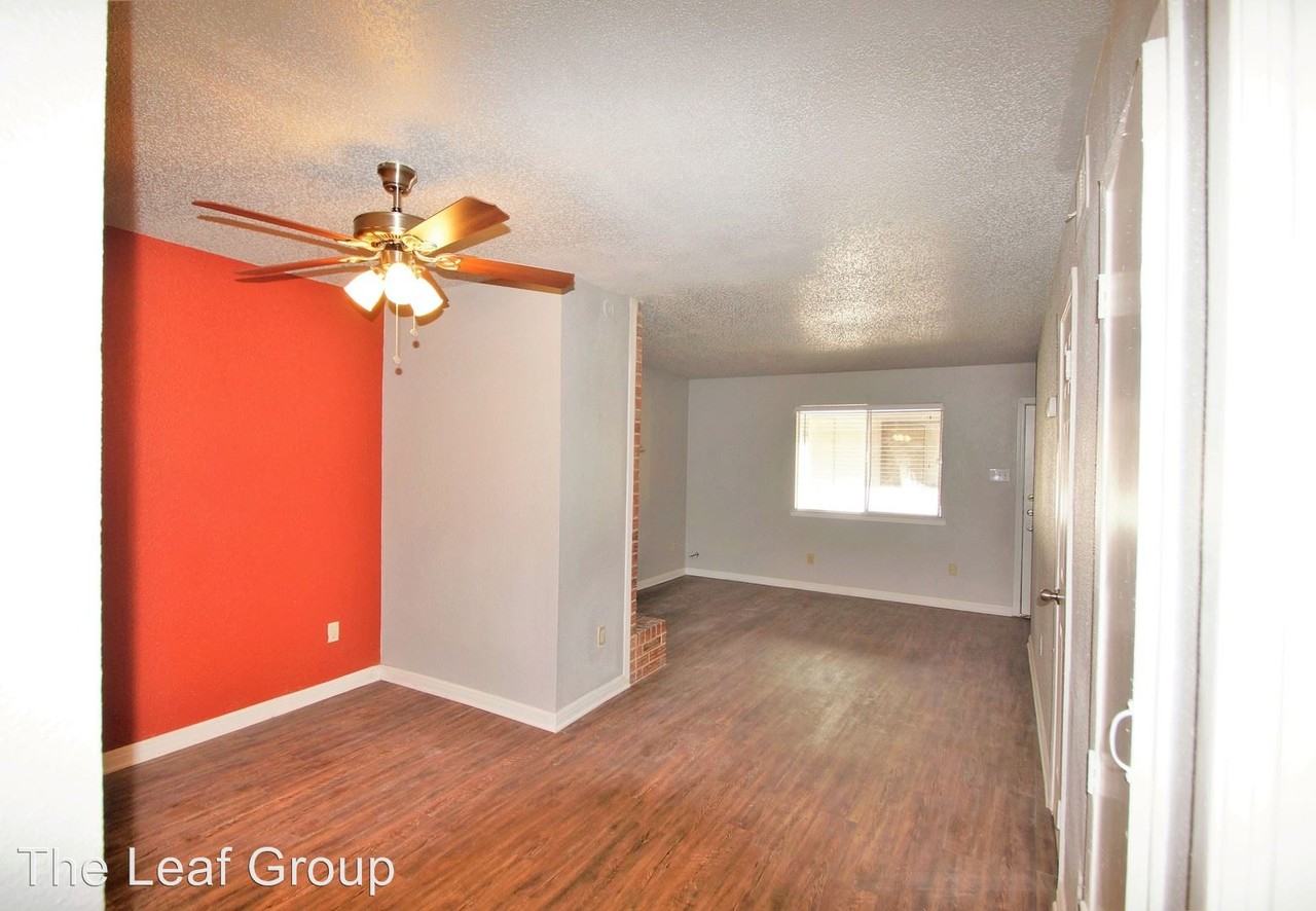 1320 Southport Dr - Photo 3 of 14