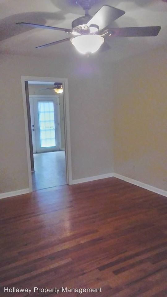 1811 Aaron Rd - Photo 3 of 9