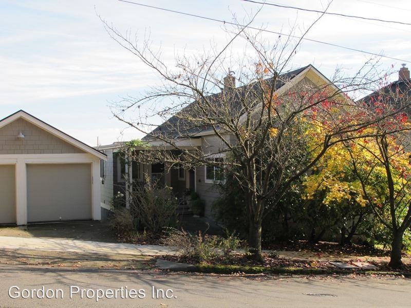 4402 SW Hamilton Terrace - Photo 2 of 38