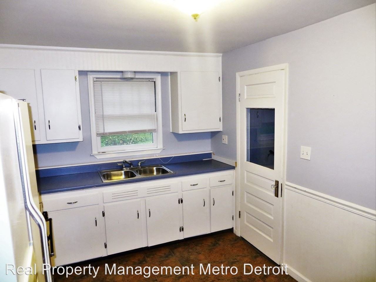 11491 Dodge Ave - Photo 3 of 10