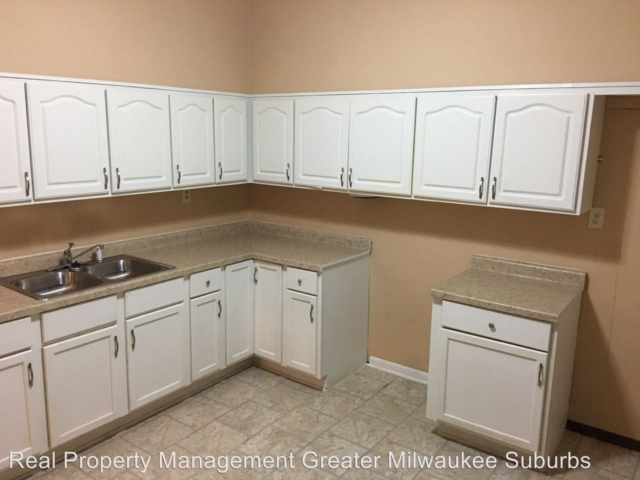 2409 N 25th St - Photo 2 of 24