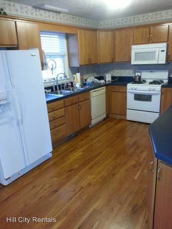 1273 Emerald Crest Dr - Photo 2 of 7