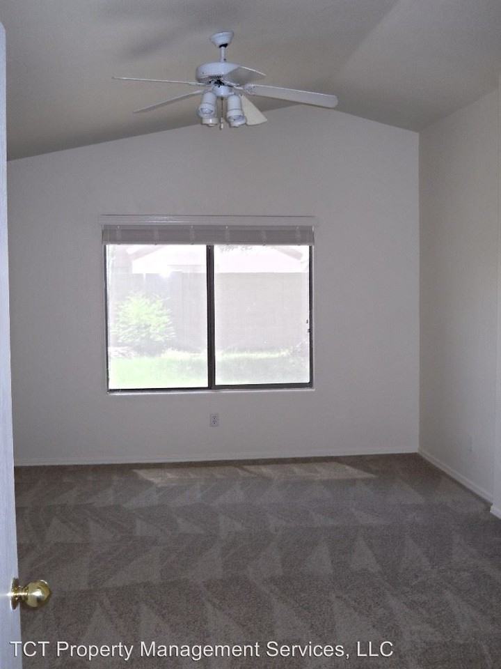 1855 E Palomino Dr - Photo 3 of 7
