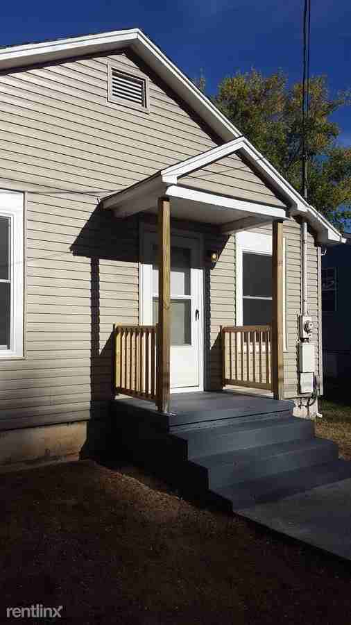 1123 Massachusetts Ave - Photo 2 of 7