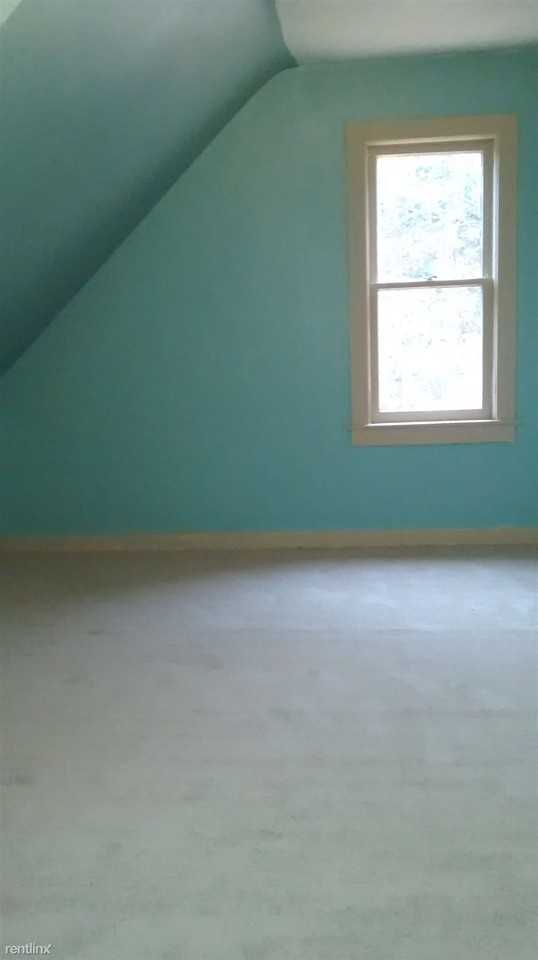 715 N Silverleaf St - Photo 3 of 6