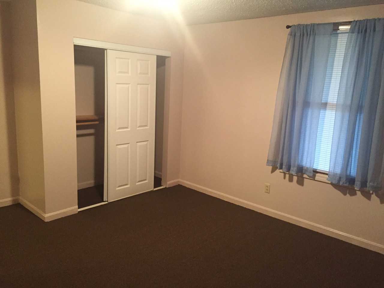 22 Spring St - Photo 3 of 31