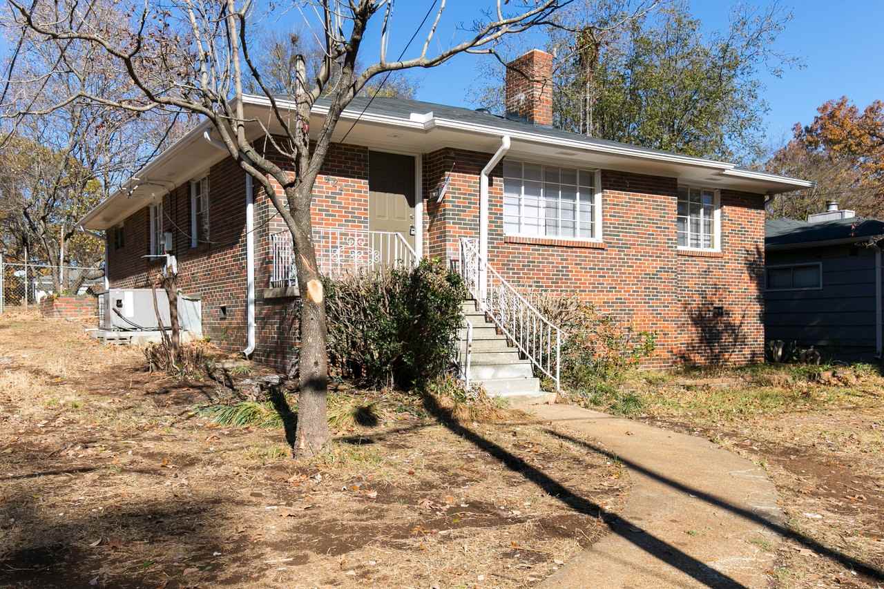 424 Highland Dr - Photo 2 of 27