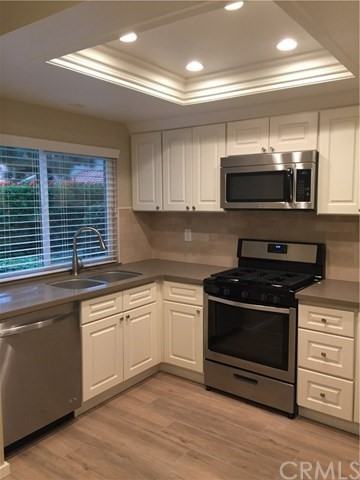 23821 Villena - Photo 2 of 5
