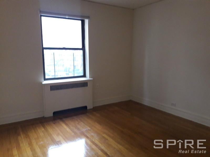 3555 Netherland Ave #3G - Photo 3 of 5