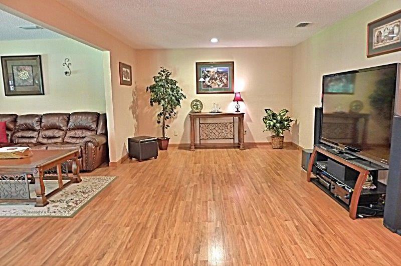 163 Rainbow Ln - Photo 2 of 16