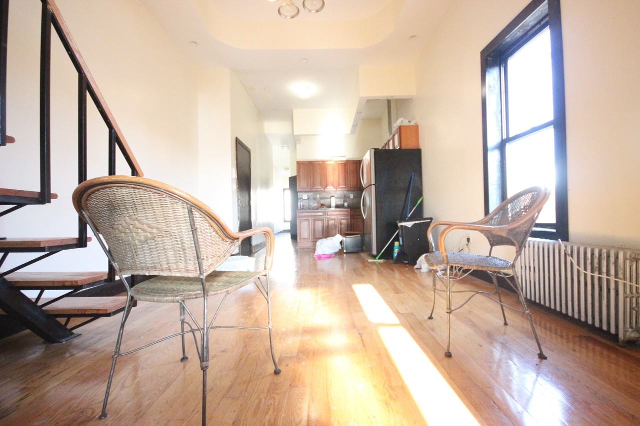 161 Stockholm Street #3 L